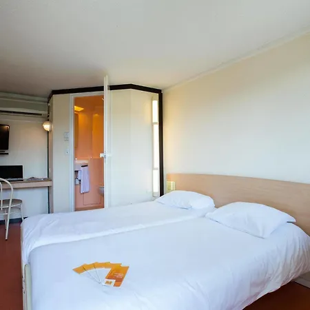 Premiere Classe Ferrand Nord Hotel *